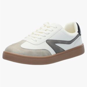 Dolce Vita women’ sneaker